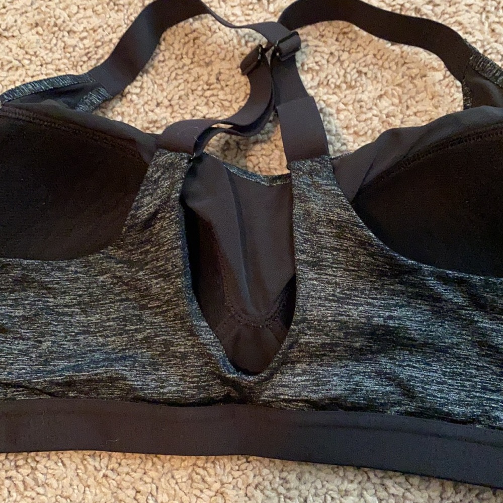 Victoria’s Secret Sports Bra - Picture 6 of 11
